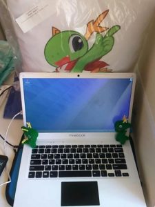 KDE Plasma en un portátil de gama baja