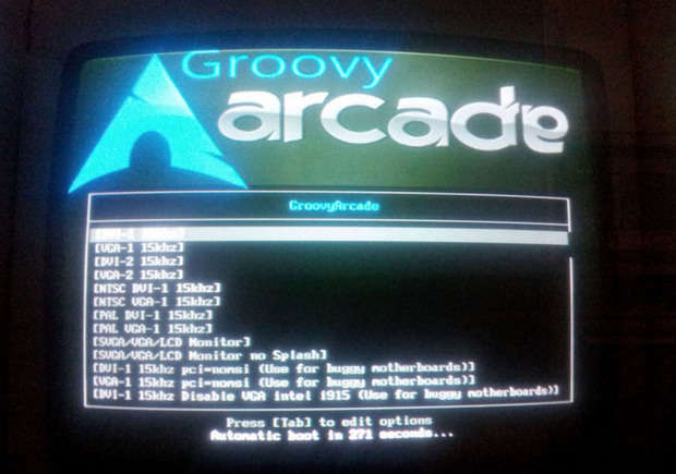 Máquina Arcade Linux con GroovyArcade